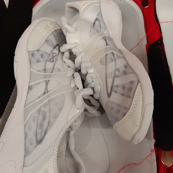 Nfinity the official shoes of Cheerleader - Picture 10 of 10